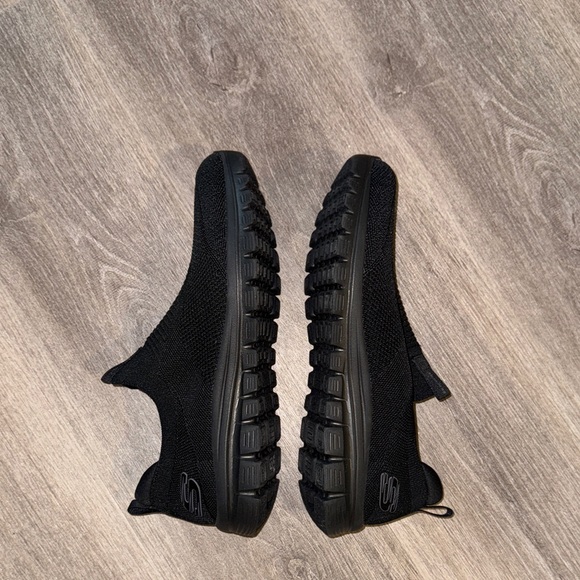 Skechers Women's Black Slip-On Sneakers - Picture 7 of 9